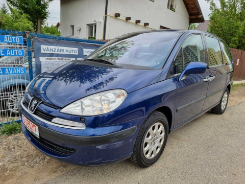 Inchiriez autoturism 7 locuri